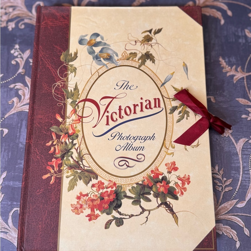 Vintage Estate Victorian Photograph Album Hardcover Colour Library 1994